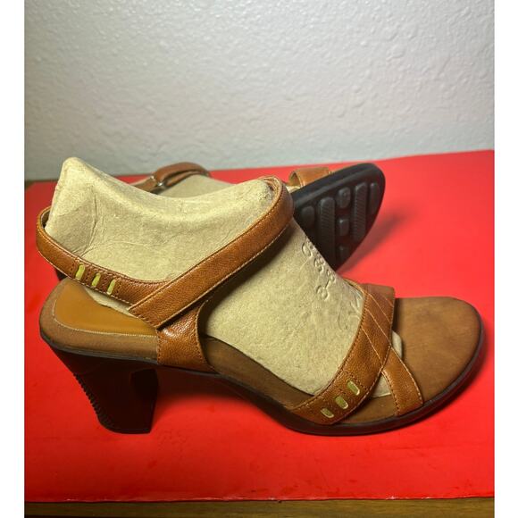 Kenneth Cole Unlisted brown leather sandals size 9.5 M - Picture 5 of 8